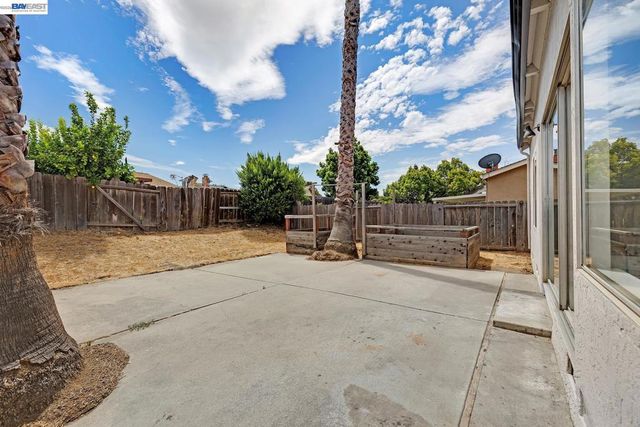 1427 Saybrook Rd, Livermore, CA 94551
