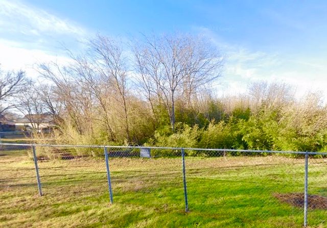 417 Diamond Avenue, Fort Worth, TX 76102