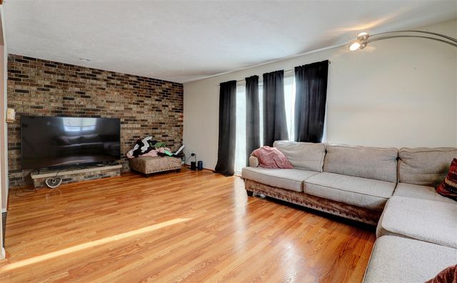 6079 Torrington Road, Kalamazoo, MI 49009