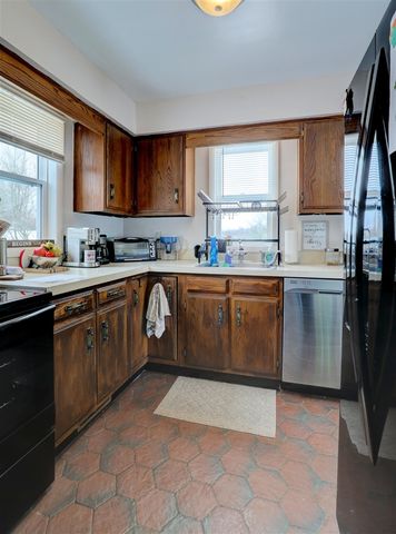 6079 Torrington Road, Kalamazoo, MI 49009