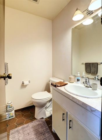 6079 Torrington Road, Kalamazoo, MI 49009