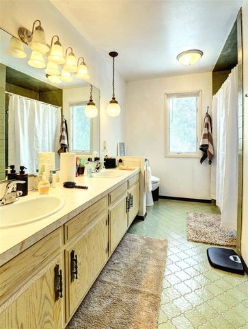 6079 Torrington Road, Kalamazoo, MI 49009