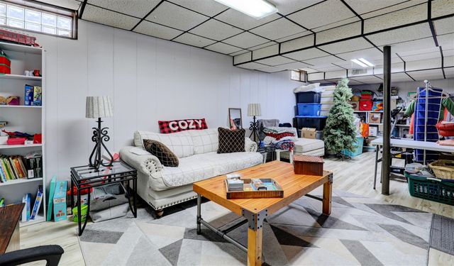 6079 Torrington Road, Kalamazoo, MI 49009