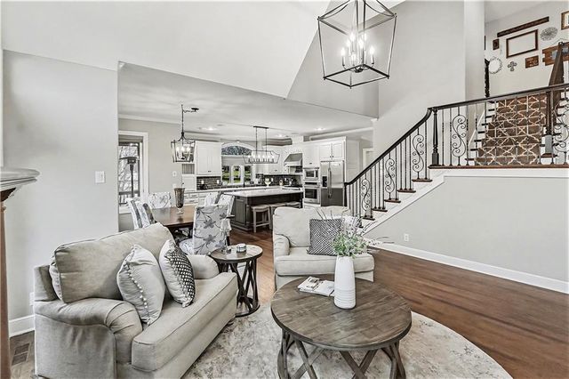 10200 N Wabash Avenue, Kansas City, MO 64155