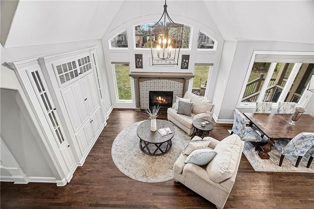 10200 N Wabash Avenue, Kansas City, MO 64155