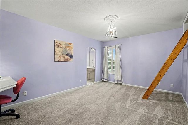 10200 N Wabash Avenue, Kansas City, MO 64155