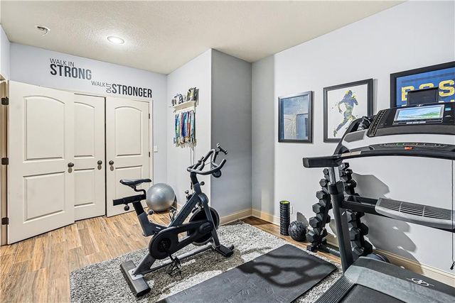 10200 N Wabash Avenue, Kansas City, MO 64155