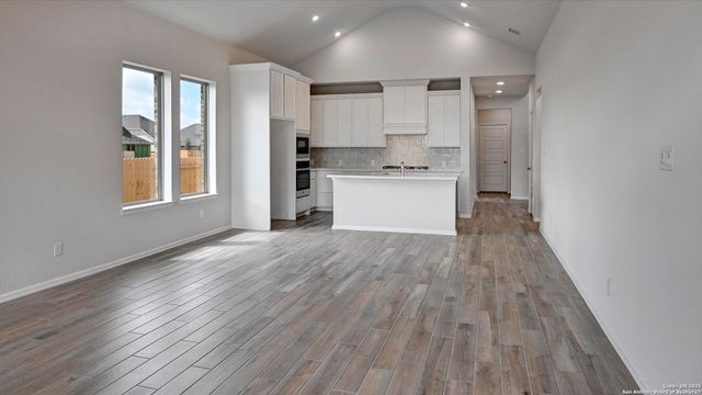 12627 Cotorra Springs, San Antonio, TX 78254