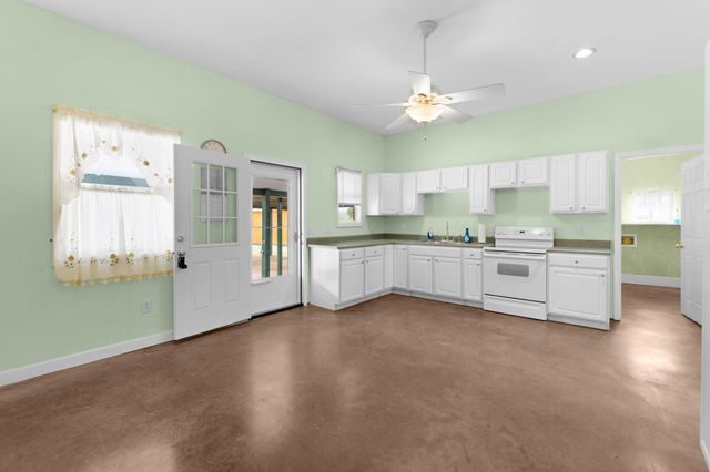 204 Deer Ridge DR, Burnet, TX 78611
