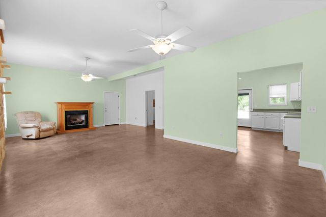 204 Deer Ridge DR, Burnet, TX 78611