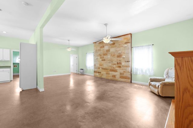 204 Deer Ridge DR, Burnet, TX 78611