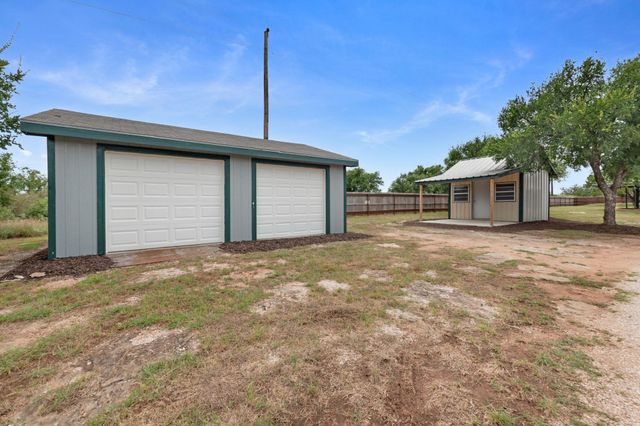 204 Deer Ridge DR, Burnet, TX 78611