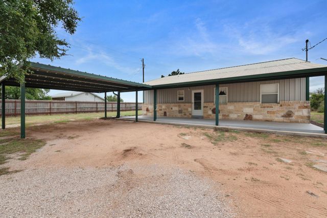 204 Deer Ridge DR, Burnet, TX 78611