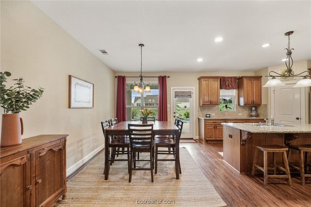 586 Ruby Drive, Bellville, TX 77418