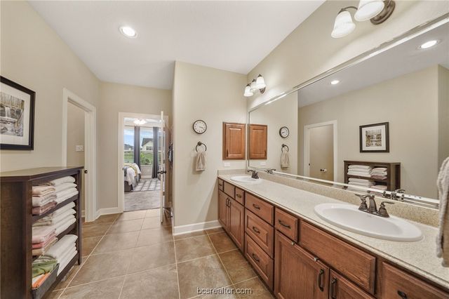 586 Ruby Drive, Bellville, TX 77418