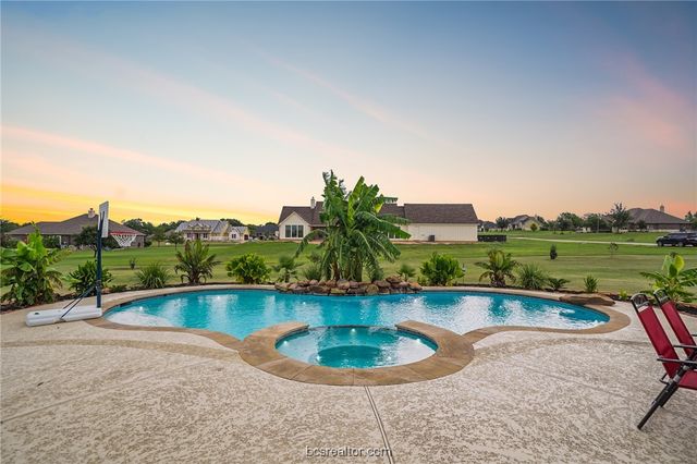 586 Ruby Drive, Bellville, TX 77418