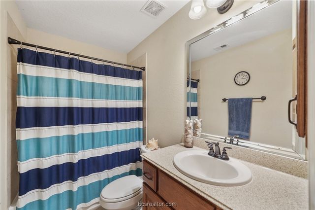 586 Ruby Drive, Bellville, TX 77418