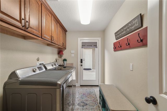 586 Ruby Drive, Bellville, TX 77418