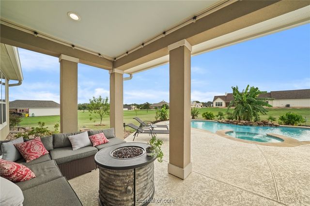 586 Ruby Drive, Bellville, TX 77418
