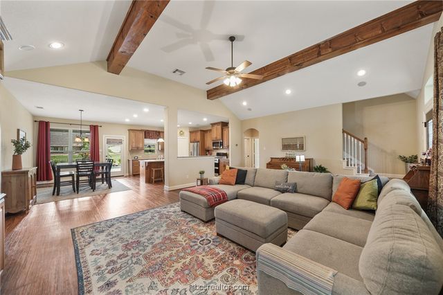 586 Ruby Drive, Bellville, TX 77418