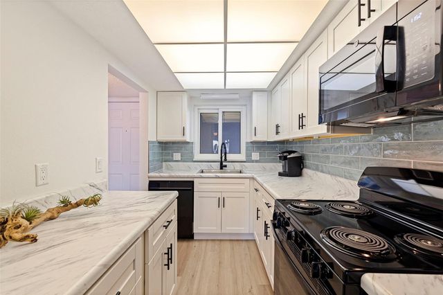 5555 GULF BOULEVARD 115, St Pete Beach, FL 33706