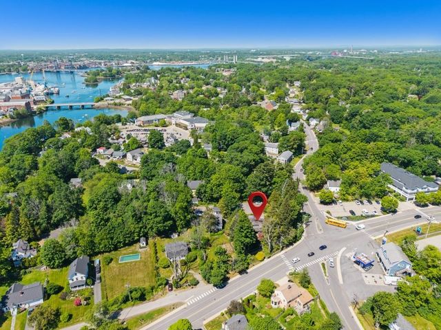 52 Whipple Road, Kittery, ME 03904