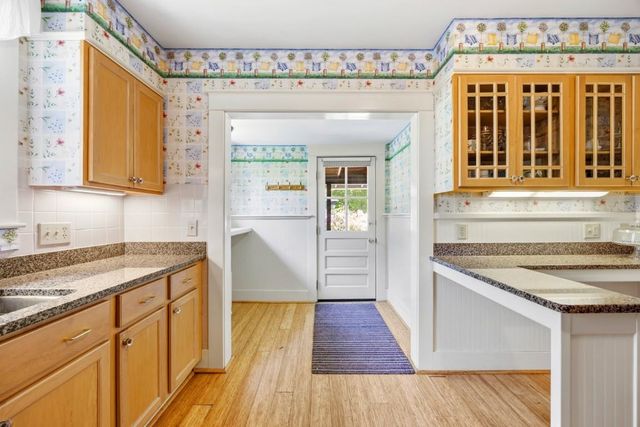 52 Whipple Road, Kittery, ME 03904