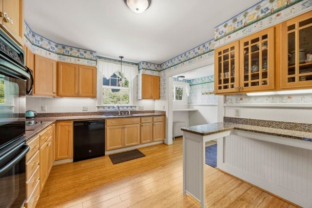 52 Whipple Road, Kittery, ME 03904