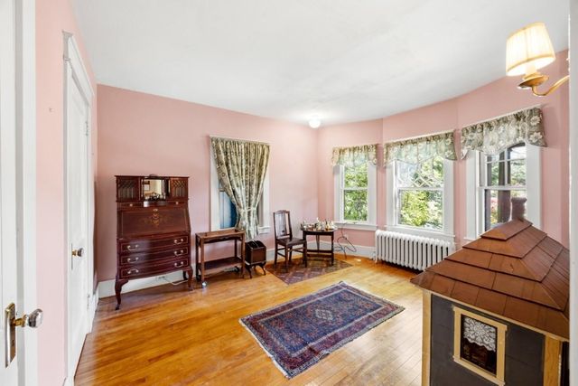 52 Whipple Road, Kittery, ME 03904