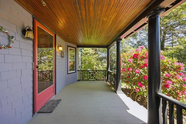 52 Whipple Road, Kittery, ME 03904
