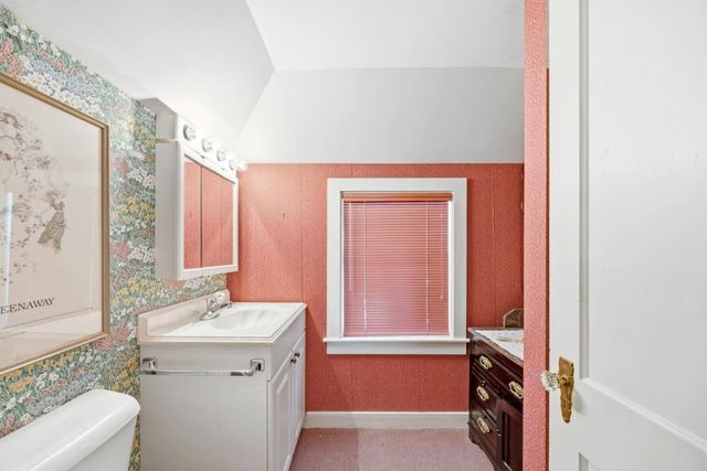 52 Whipple Road, Kittery, ME 03904