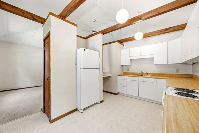 52 Whipple Road, Kittery, ME 03904