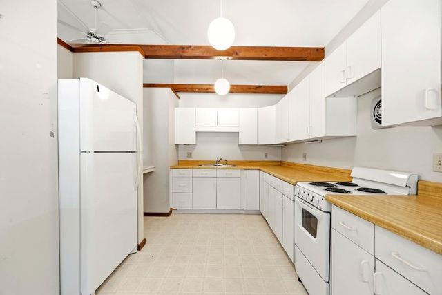 52 Whipple Road, Kittery, ME 03904