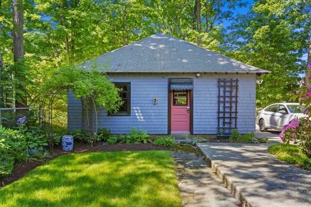 52 Whipple Road, Kittery, ME 03904