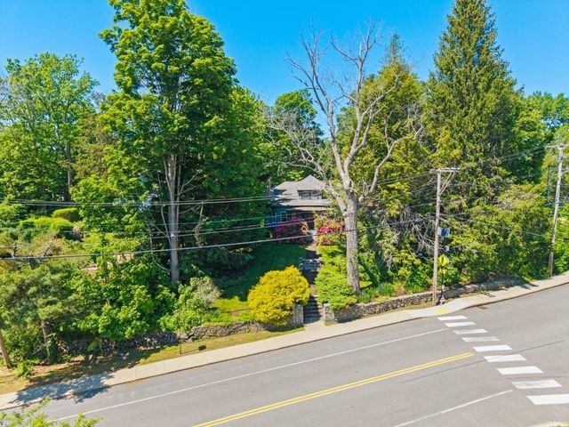 52 Whipple Road, Kittery, ME 03904