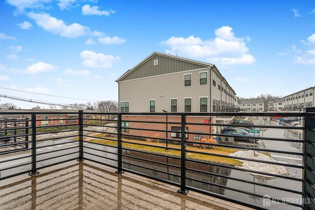 307 Peyton Place, New Brunswick, NJ 08901