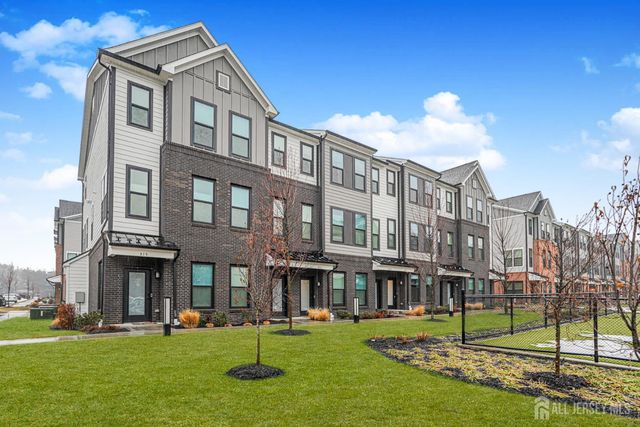 307 Peyton Place, New Brunswick, NJ 08901