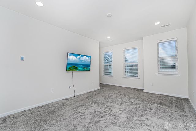 307 Peyton Place, New Brunswick, NJ 08901