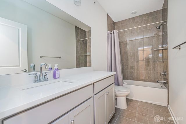 307 Peyton Place, New Brunswick, NJ 08901