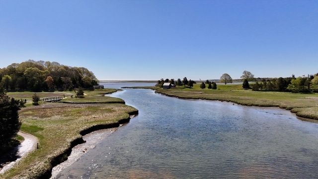 495 Schoolhouse Rd, Eastham, MA 02642