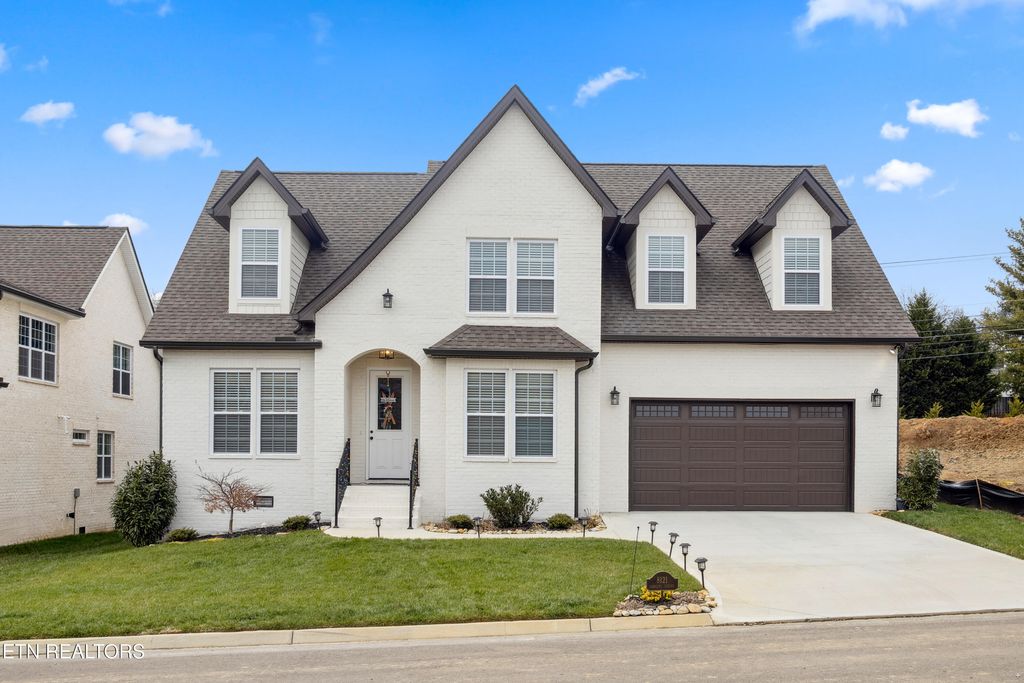 8121 Carolina Cherry Lane, Knoxville, TN 37919