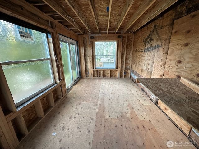 709 15th Avenue SE, Puyallup, WA 98372