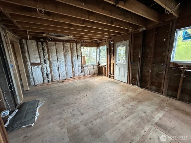 709 15th Avenue SE, Puyallup, WA 98372