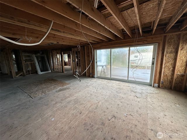 709 15th Avenue SE, Puyallup, WA 98372