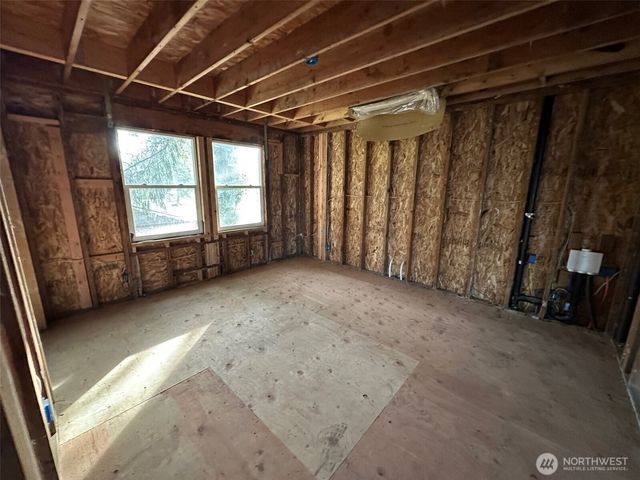 709 15th Avenue SE, Puyallup, WA 98372