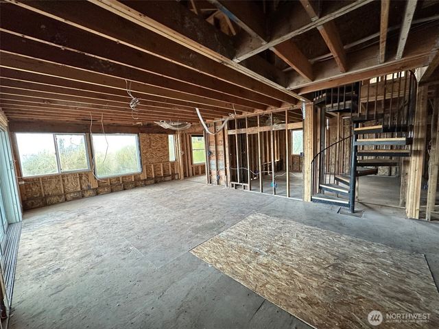 709 15th Avenue SE, Puyallup, WA 98372