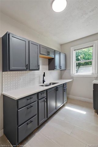 3725 Glynn Court, Detroit, MI 48206