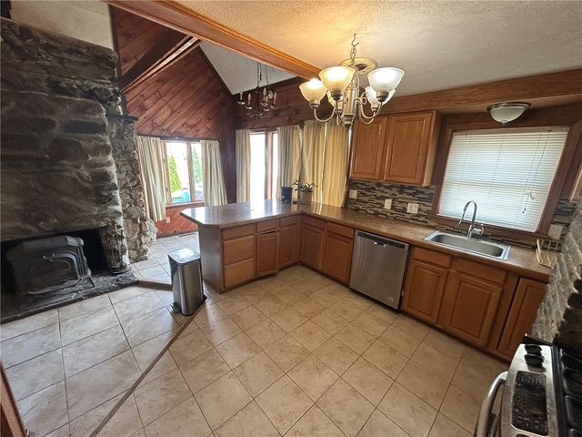 9 Bye Street, North Providence, RI 02911