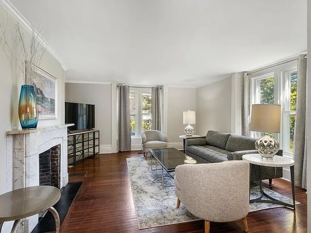 77 Coggeshall Avenue S, Newport, RI 02840