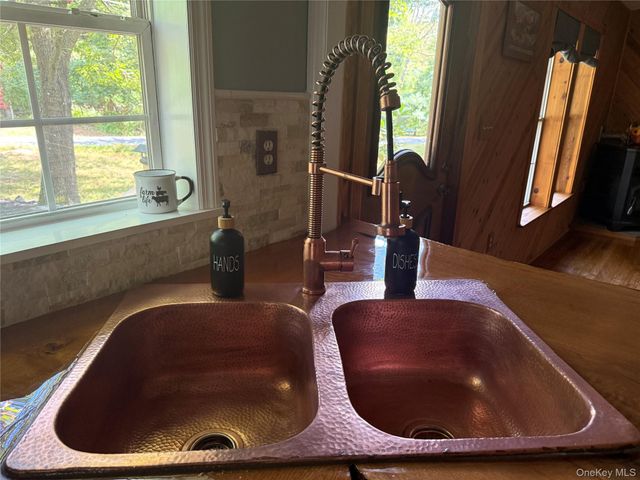 35 Oneida Trail, Glen Spey, NY 12737